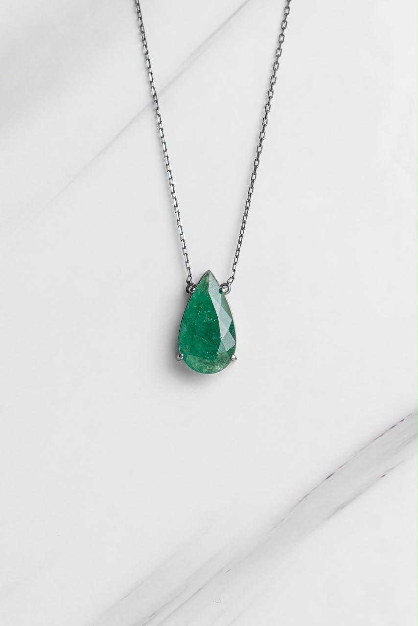 Colar Pingente Esmeralda Gota