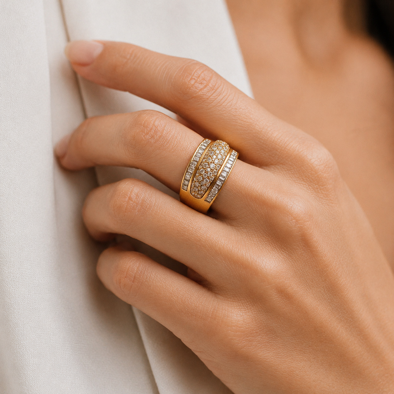 Anel Ouro Amarelo e Diamantes