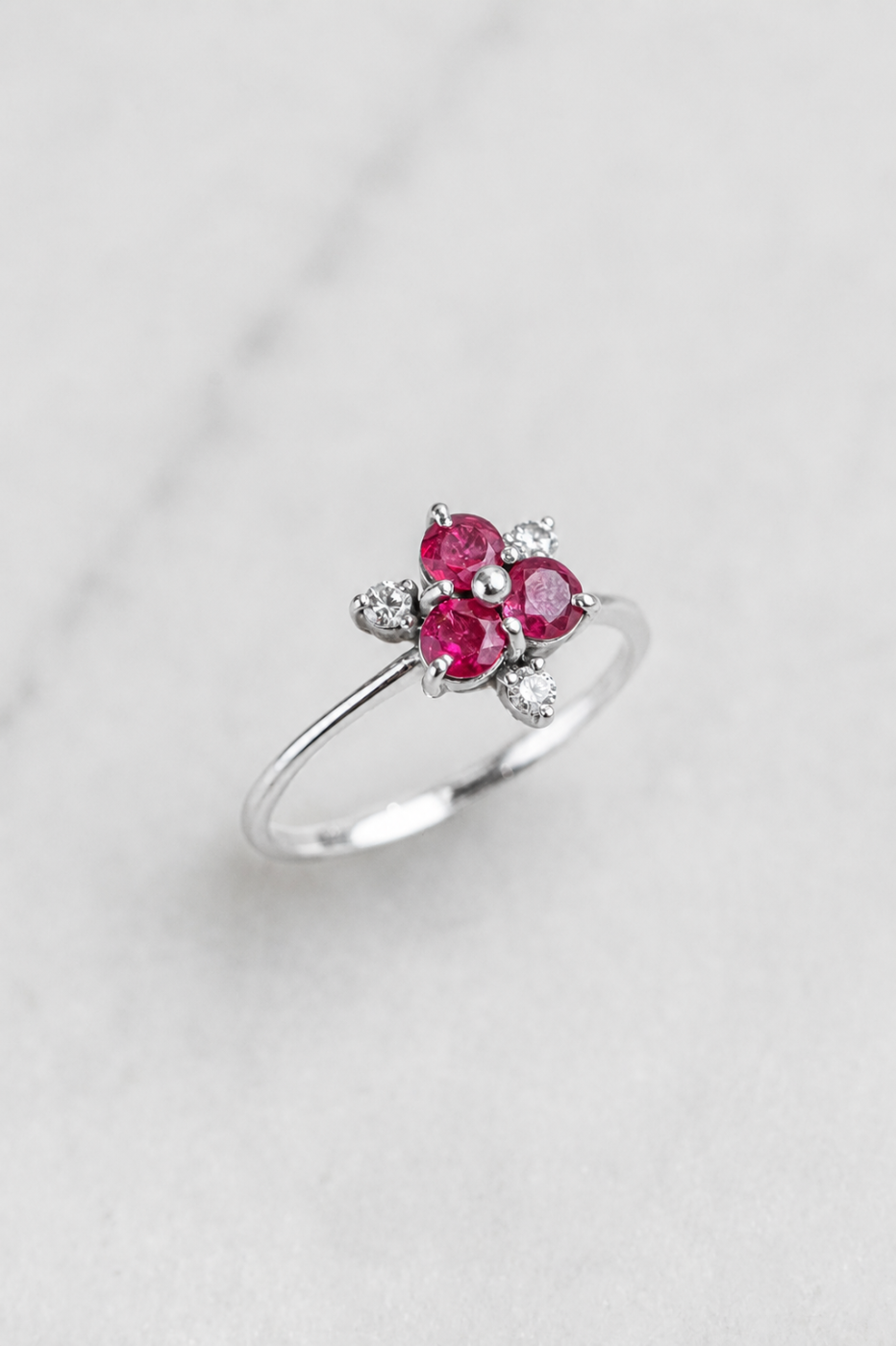 Anel Flor de Rubi