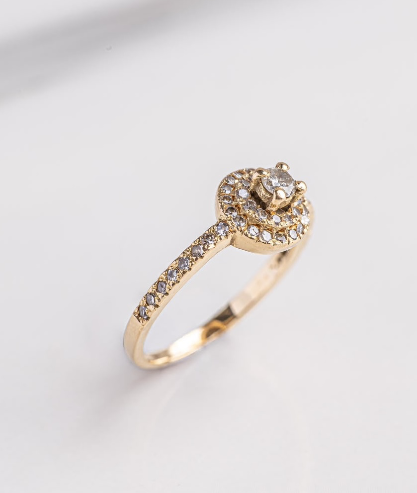 Anel Solitário Diamantes